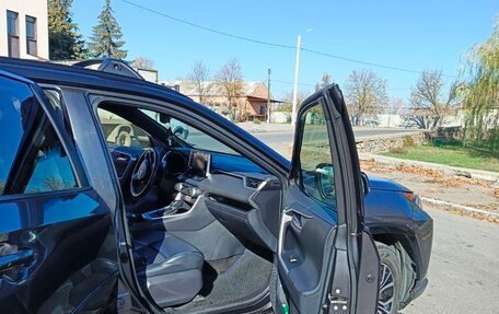 Toyota RAV4, 2019 год, 3 300 000 рублей, 8 фотография