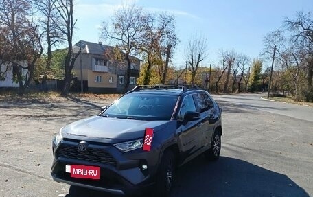 Toyota RAV4, 2019 год, 3 300 000 рублей, 5 фотография