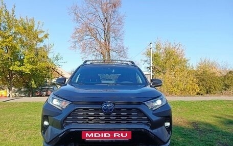Toyota RAV4, 2019 год, 3 300 000 рублей, 19 фотография