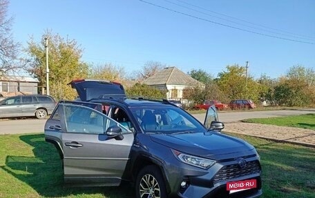 Toyota RAV4, 2019 год, 3 300 000 рублей, 17 фотография