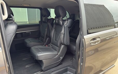 Mercedes-Benz V-Класс, 2015 год, 4 300 000 рублей, 6 фотография