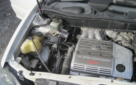 Toyota Harrier, 1999 год, 950 000 рублей, 11 фотография