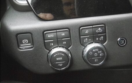 GMC Sierra, 2024 год, 14 490 000 рублей, 16 фотография