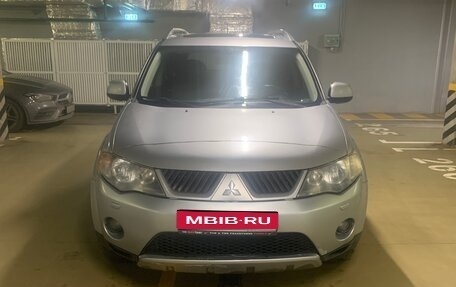 Mitsubishi Outlander III рестайлинг 3, 2007 год, 990 000 рублей, 1 фотография