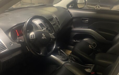 Mitsubishi Outlander III рестайлинг 3, 2007 год, 990 000 рублей, 5 фотография