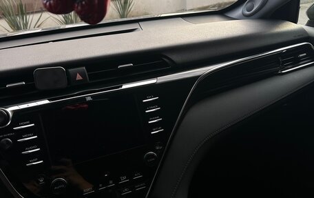 Toyota Camry, 2019 год, 2 720 000 рублей, 16 фотография