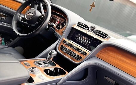 Bentley Bentayga I, 2021 год, 23 000 000 рублей, 4 фотография