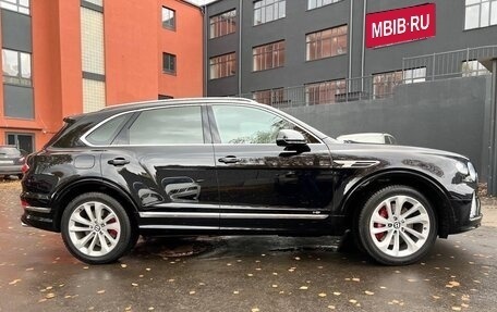 Bentley Bentayga I, 2021 год, 23 000 000 рублей, 3 фотография