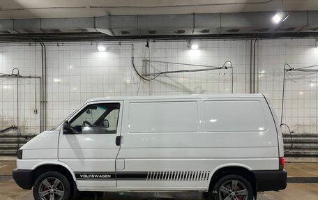 Volkswagen Transporter T4, 2002 год, 850 000 рублей, 3 фотография