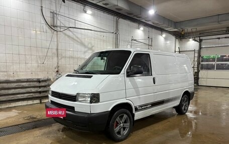 Volkswagen Transporter T4, 2002 год, 850 000 рублей, 2 фотография