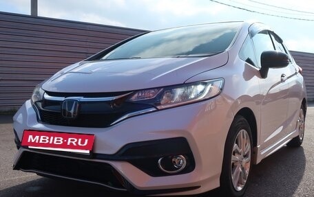 Honda Fit III, 2018 год, 1 430 000 рублей, 3 фотография