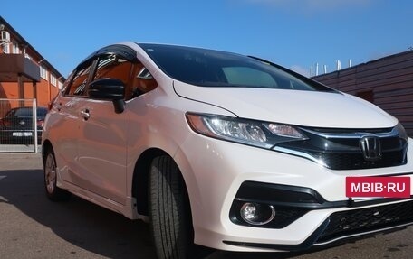 Honda Fit III, 2018 год, 1 430 000 рублей, 8 фотография