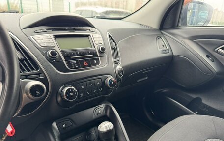 Hyundai ix35 I рестайлинг, 2010 год, 1 120 000 рублей, 9 фотография