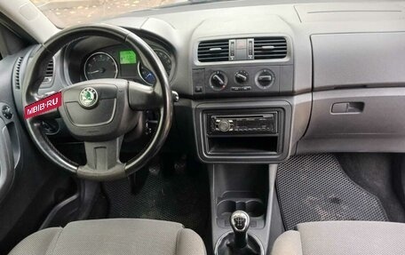 Skoda Fabia II, 2011 год, 355 000 рублей, 13 фотография
