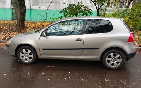 Volkswagen Golf V, 2005 год, 335 000 рублей, 3 фотография