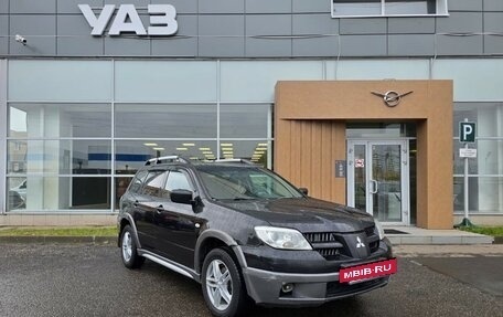 Mitsubishi Outlander III рестайлинг 3, 2004 год, 550 000 рублей, 2 фотография