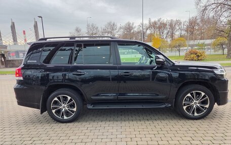 Toyota Land Cruiser 200, 2019 год, 8 000 000 рублей, 6 фотография