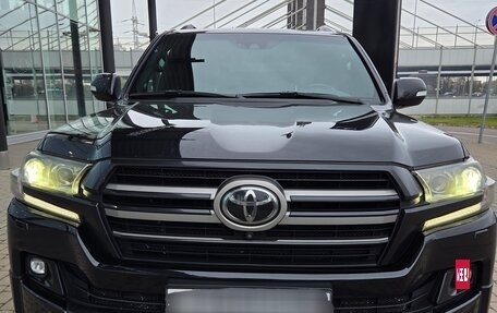 Toyota Land Cruiser 200, 2019 год, 8 000 000 рублей, 8 фотография