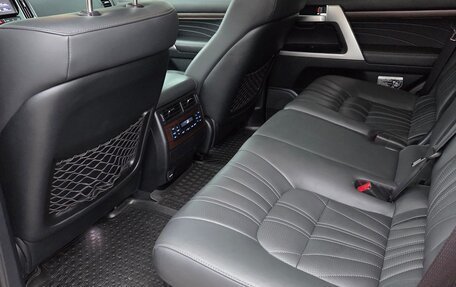 Toyota Land Cruiser 200, 2019 год, 8 000 000 рублей, 12 фотография