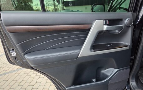 Toyota Land Cruiser 200, 2019 год, 8 000 000 рублей, 15 фотография