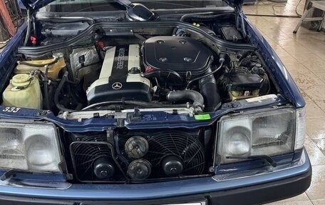 Mercedes-Benz E-Класс, 1992 год, 1 700 000 рублей, 24 фотография