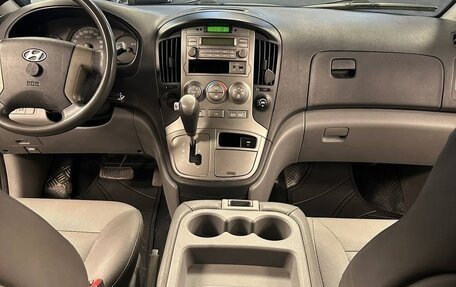 Hyundai Grand Starex Grand Starex I рестайлинг 2, 2011 год, 1 090 000 рублей, 14 фотография