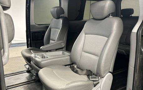 Hyundai Grand Starex Grand Starex I рестайлинг 2, 2011 год, 1 090 000 рублей, 11 фотография