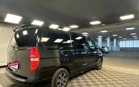 Hyundai Grand Starex Grand Starex I рестайлинг 2, 2011 год, 1 090 000 рублей, 5 фотография