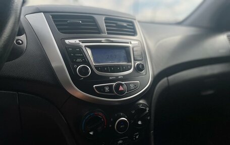 Hyundai Solaris II рестайлинг, 2013 год, 734 000 рублей, 14 фотография
