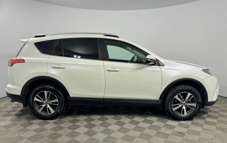 Toyota RAV4, 2017 год, 1 895 000 рублей, 8 фотография