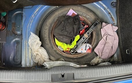 Volkswagen Polo IV рестайлинг, 2003 год, 395 000 рублей, 27 фотография