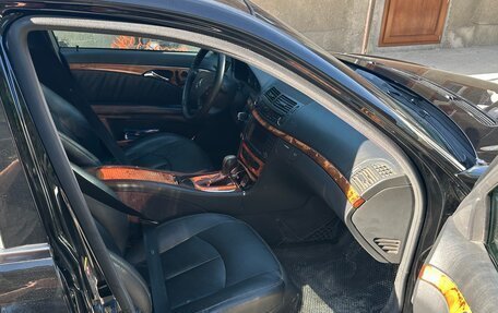 Mercedes-Benz E-Класс, 2005 год, 720 000 рублей, 7 фотография