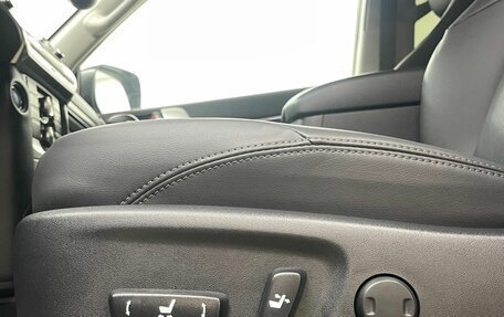 Toyota Land Cruiser Prado 150 рестайлинг 2, 2021 год, 9 100 000 рублей, 14 фотография