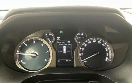 Toyota Land Cruiser Prado 150 рестайлинг 2, 2021 год, 9 100 000 рублей, 21 фотография