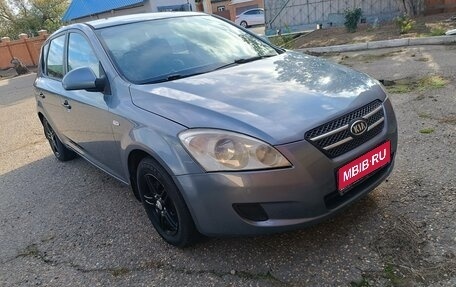 KIA cee'd I рестайлинг, 2008 год, 590 000 рублей, 1 фотография