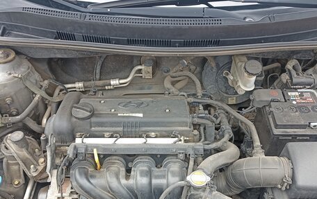 Hyundai Solaris II рестайлинг, 2011 год, 720 000 рублей, 16 фотография