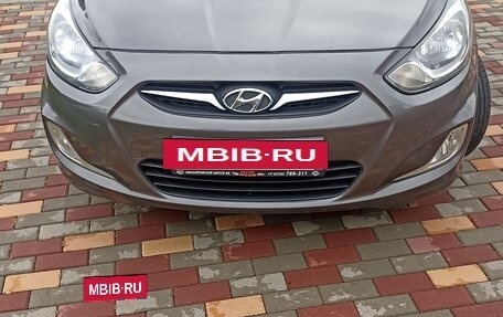 Hyundai Solaris II рестайлинг, 2011 год, 720 000 рублей, 13 фотография