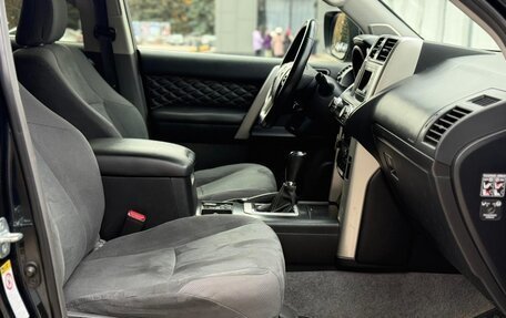 Toyota Land Cruiser Prado 150 рестайлинг 2, 2012 год, 2 400 000 рублей, 21 фотография