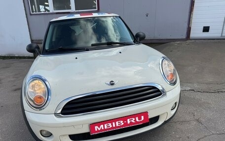 MINI Hatch, 2009 год, 590 000 рублей, 1 фотография