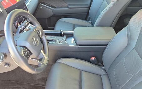 Lexus GX, 2024 год, 15 000 000 рублей, 18 фотография