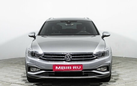 Volkswagen Passat B8 рестайлинг, 2020 год, 3 299 000 рублей, 2 фотография