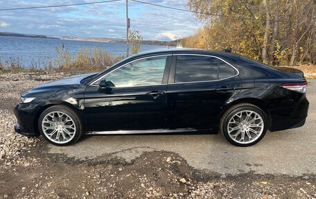 Toyota Camry, 2019 год, 2 600 000 рублей, 6 фотография