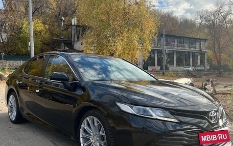 Toyota Camry, 2019 год, 2 600 000 рублей, 2 фотография