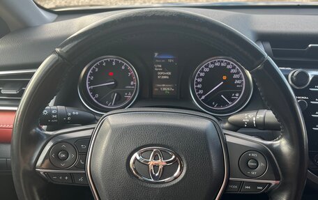 Toyota Camry, 2019 год, 2 600 000 рублей, 14 фотография