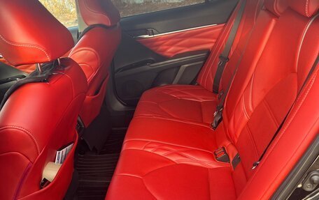 Toyota Camry, 2019 год, 2 600 000 рублей, 9 фотография