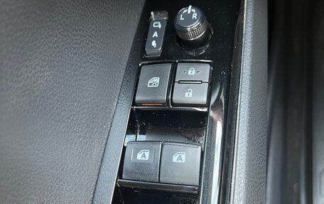 Toyota Camry, 2019 год, 2 600 000 рублей, 18 фотография