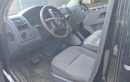 Volkswagen Caravelle T5, 2006 год, 1 150 000 рублей, 3 фотография