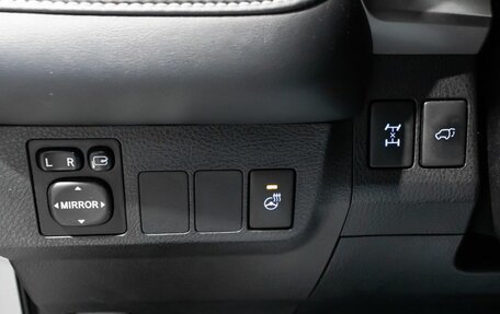 Toyota RAV4, 2017 год, 2 350 000 рублей, 11 фотография