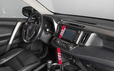 Toyota RAV4, 2017 год, 2 350 000 рублей, 4 фотография