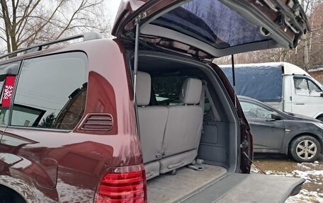 Toyota Land Cruiser 100 рестайлинг 2, 2007 год, 1 800 000 рублей, 13 фотография
